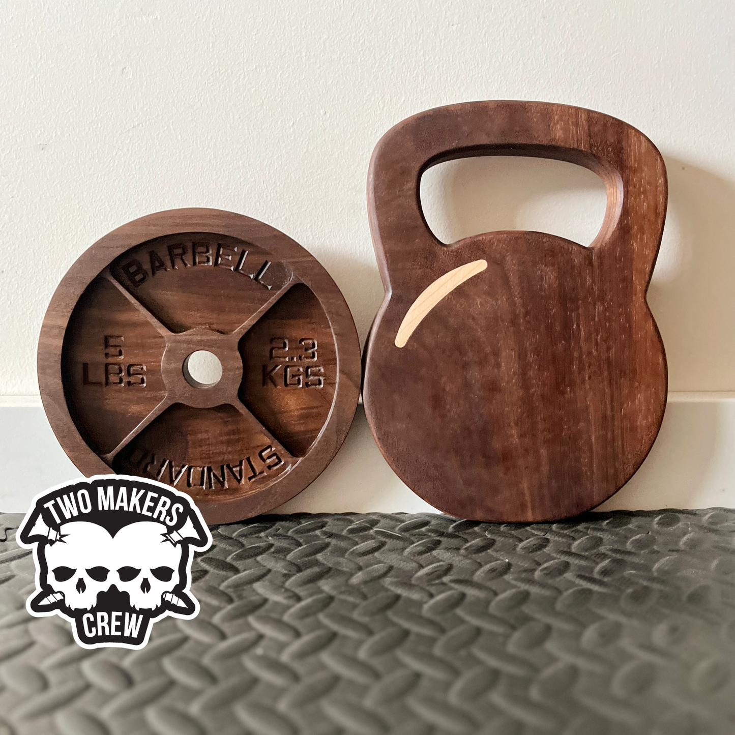 The KettleBell Carver - Dark Walnut / Maple inlay Cutting / Serving / Charcuterie board