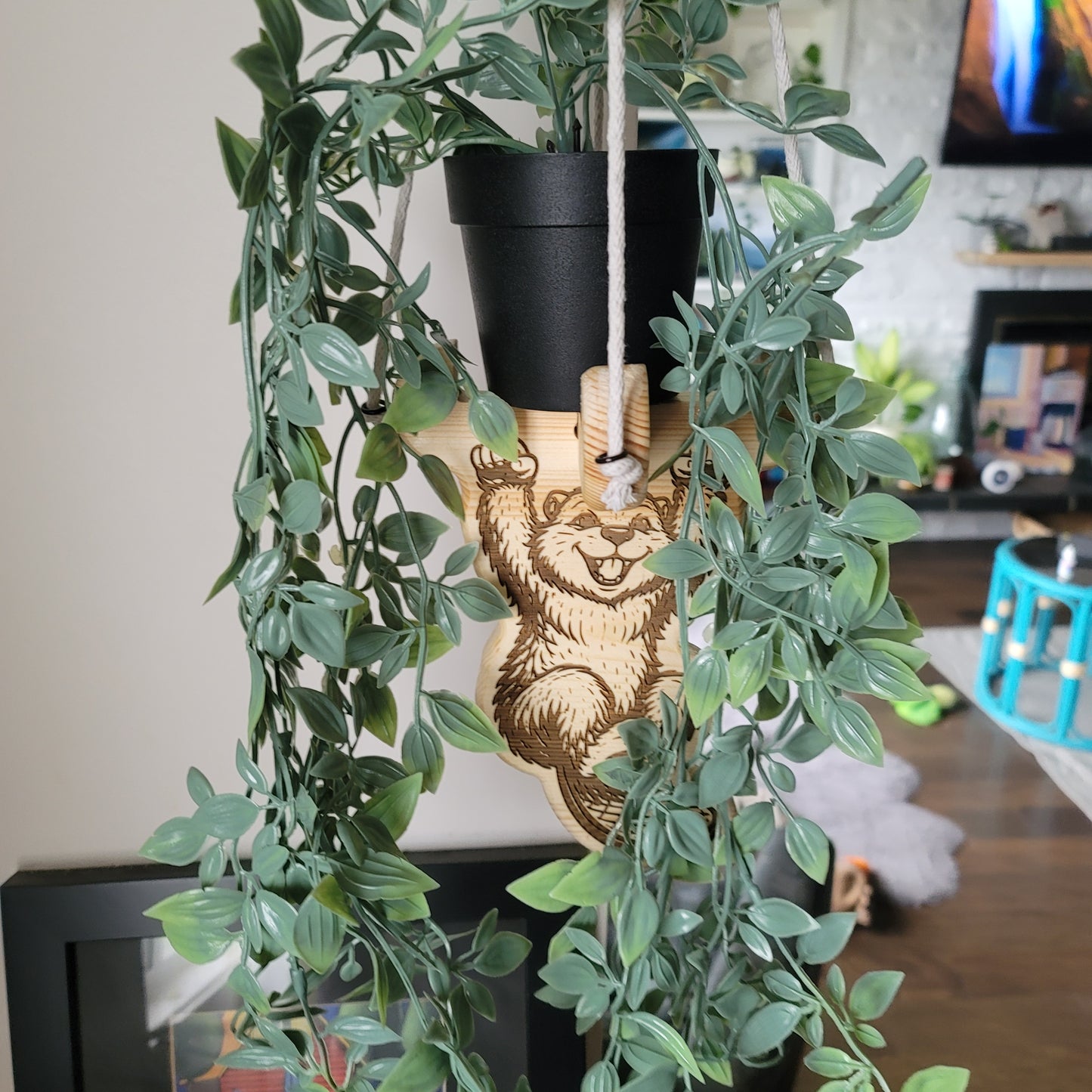 Hanging Beaver wooden plant holder